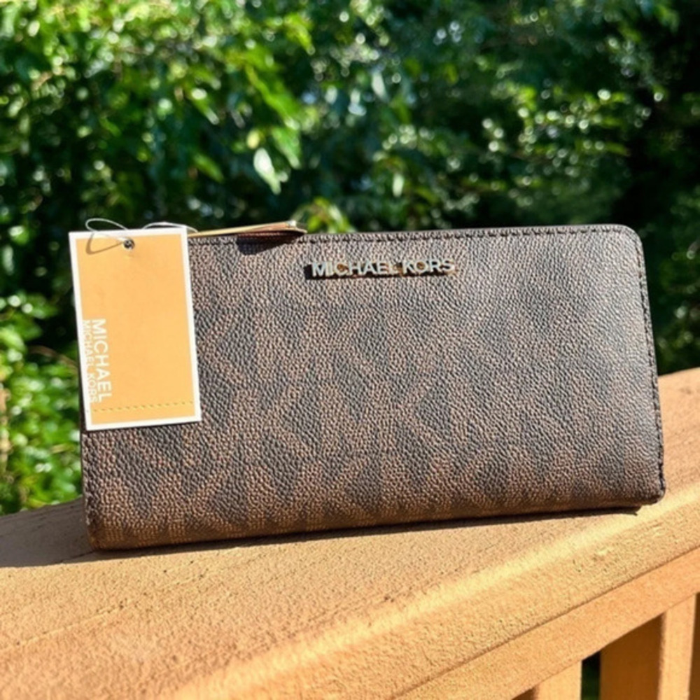Michael Kors Jet Set Charm Large Zip Continental Wallet Brown Logo NWT